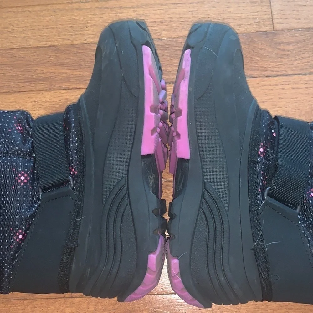 Kamik Girl’s‎ Rocket 2 Black and Pink Winter Snow Boots Size Six